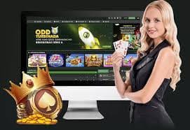 မြန်မာ Esports ပွဲကြည့် ပရိတ်သတ်များ ဂိမ်းပြိုင်ပွဲ တက်ရောက်နေသော မြင်ကွင်း